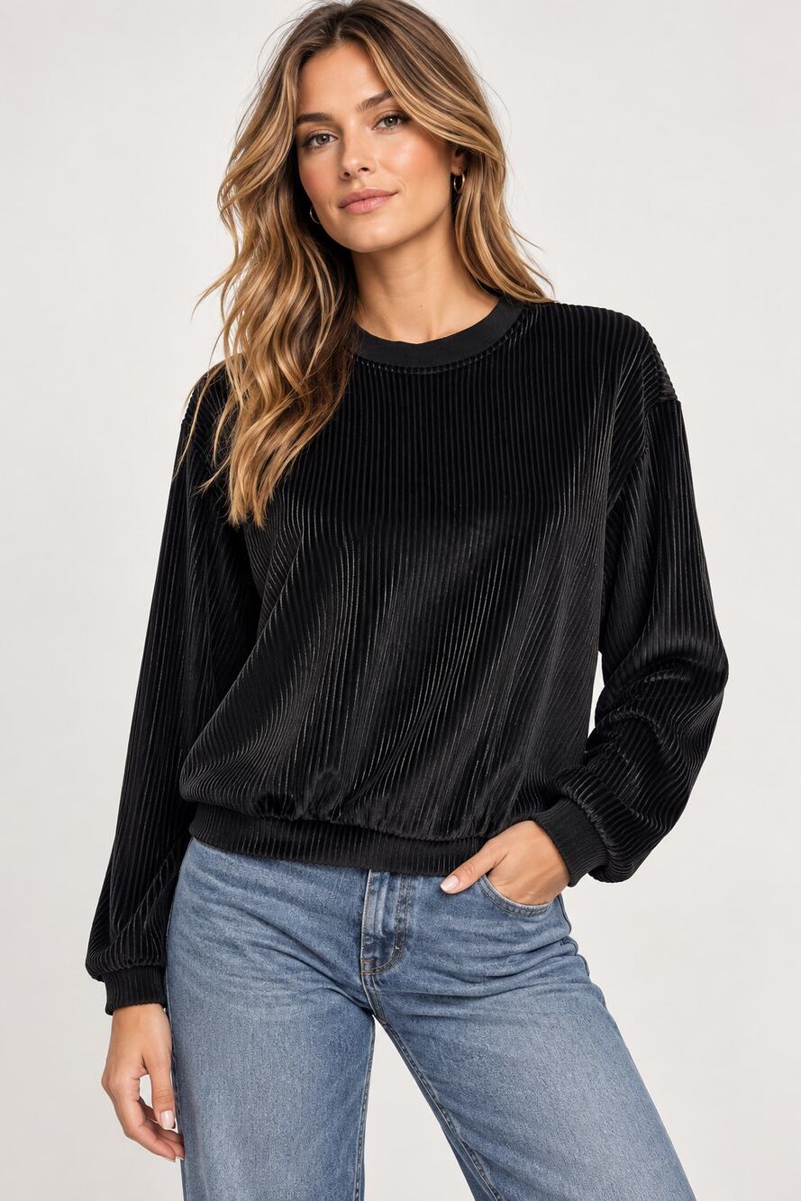 GiGi C Black Ribbed Velour Cropped Sweatshirt NWOT Long Sleeve Crew sz M